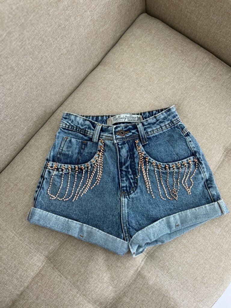 short jeans franja de strass short jeans franja de strass