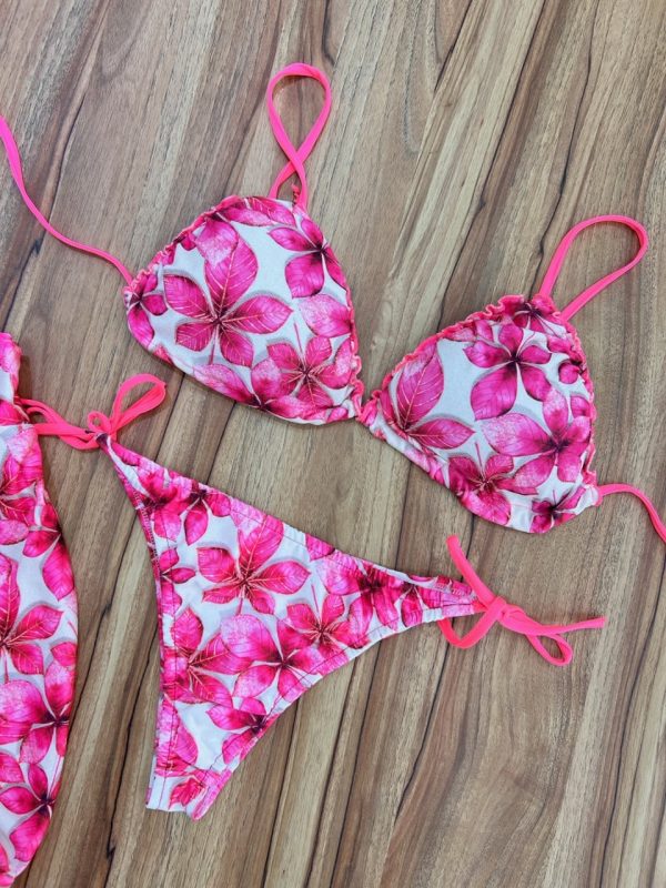 conjunto triquini floral rosa conjunto triquini floral rosa