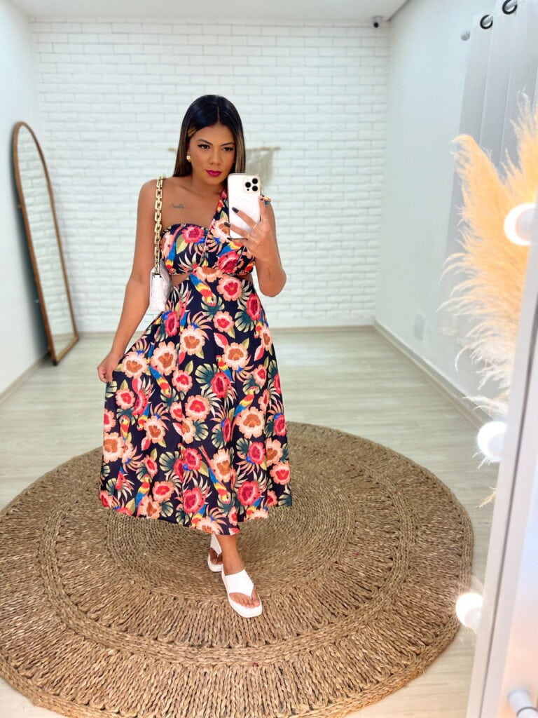 vestido estamado romana ( preto) vestido estamado romana ( preto)